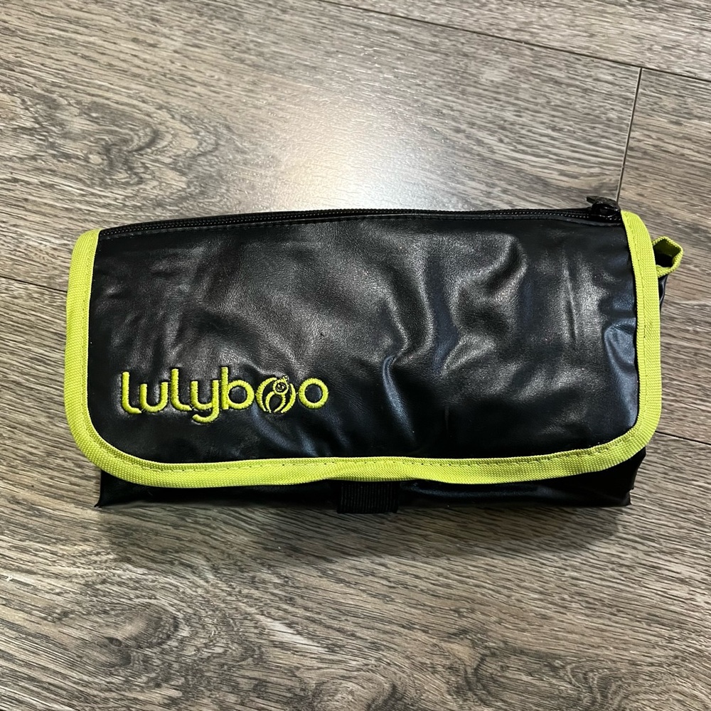Portable Travel Baby Diaper Changing: Fold Up Waterproof Changing Pad - Picture 2 of 2